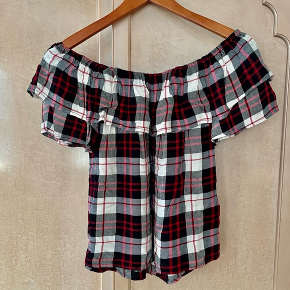 Francesca’s Off-the-Shoulder Flowy Plaid Top, Size Small, NWOT - Picture 3 of 7